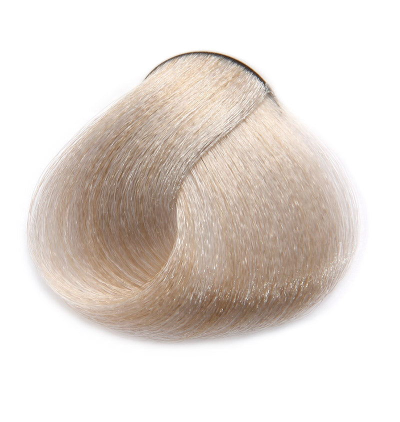 ARUAL Tinte Arual Collection: Coloración permanente profesional de alta cobertura con tonos luminosos y acabado cuidado; fórmula cremosa que respeta la fibra y deja brillo duradero. 60 ml de color + 60 ml de oxidante (1:1)