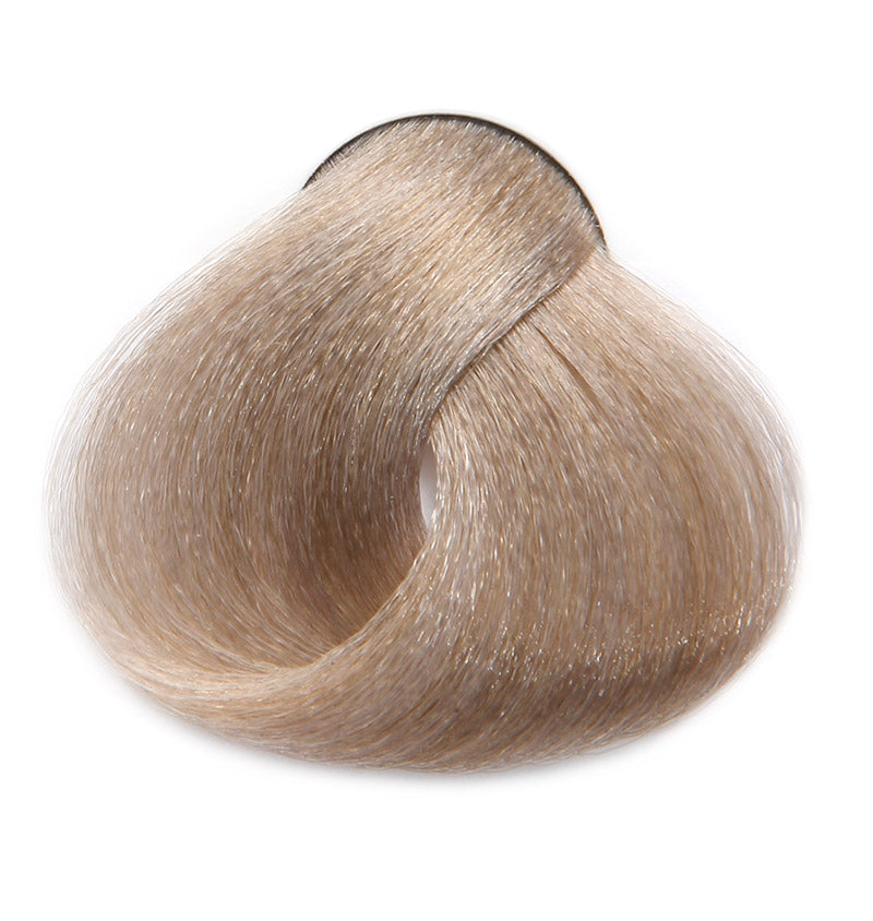 ARUAL Tinte Arual Collection: Coloración permanente profesional de alta cobertura con tonos luminosos y acabado cuidado; fórmula cremosa que respeta la fibra y deja brillo duradero. 60 ml de color + 60 ml de oxidante (1:1)