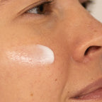 ARUAL Crema Facial Piel Seca y Madura: Confort intenso y elasticidad para pieles con tirantez.