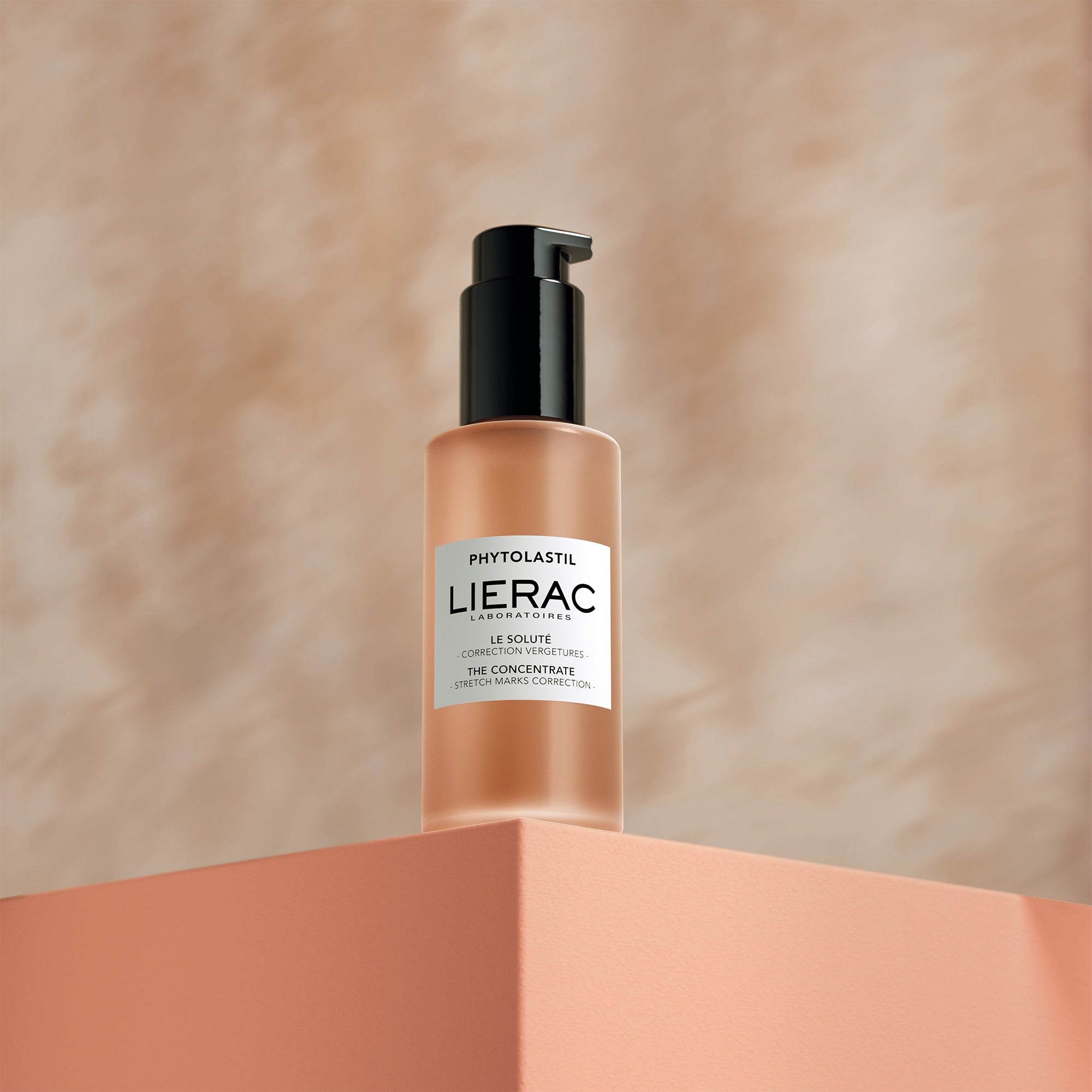 LIERAC Phytolastil Soluté Sérum: Sérum corporal corrector que ayuda a mejorar la apariencia de estrías con complejo botánico.