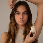 ARUAL Sérum Facial Piel Grasa y Mixta: Textura fluida que afina poros y regula el exceso de brillo.