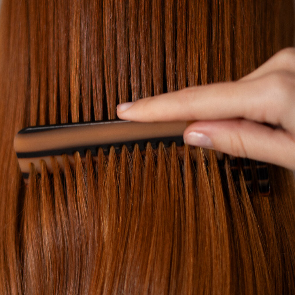 ARUAL Tinte Arual Collection: Coloración permanente profesional de alta cobertura con tonos luminosos y acabado cuidado; fórmula cremosa que respeta la fibra y deja brillo duradero. 60 ml de color + 60 ml de oxidante (1:1)