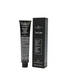 PHILIP MARTIN’S Tinte: Color permanente profesional con resultado parejo de raíz a puntas, intensidad luminosa y acabado suave.